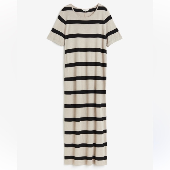 H&M Dresses & Skirts - H&M T-Shirt Maxi Dress
